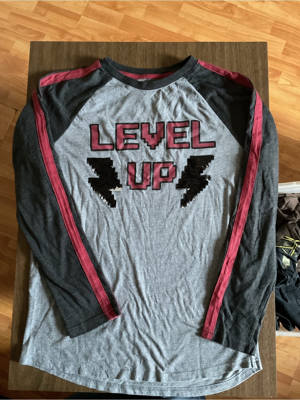 XL 18/20 Kids 'Level Up' Long Sleeve Graphic Tee - Gray with Red Trim